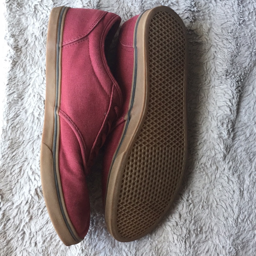 VANS 👞 Burgundy Low Top Vans